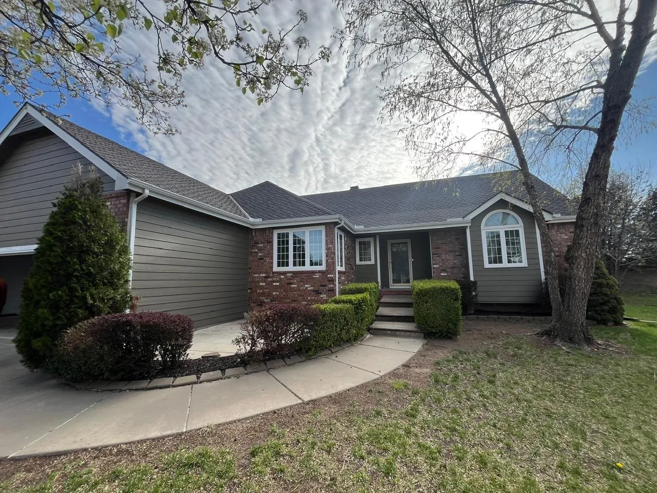 Wichita, Kansas 67206, United States, 4 Bedrooms Bedrooms, ,3 BathroomsBathrooms,Residential,Active,130817