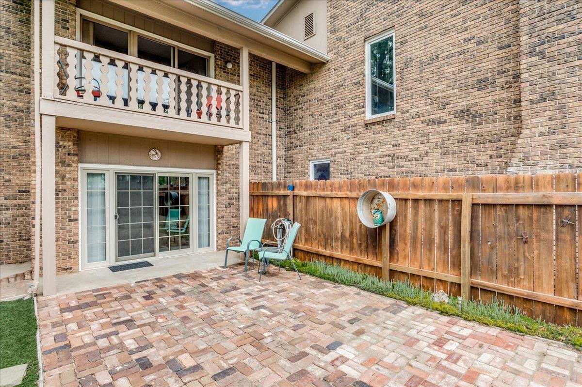 2210 Dover Dr, Hutchinson, Kansas image 7