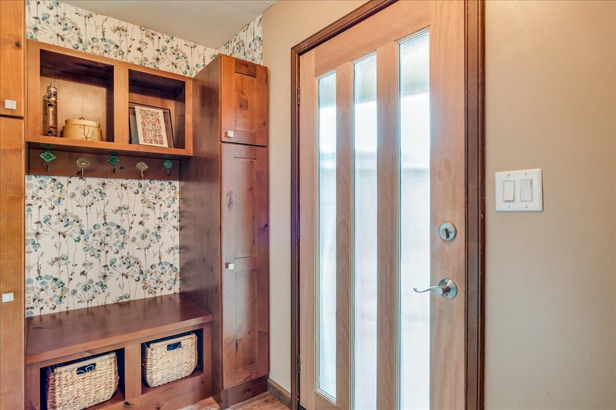 2210 Dover Dr, Hutchinson, Kansas image 8