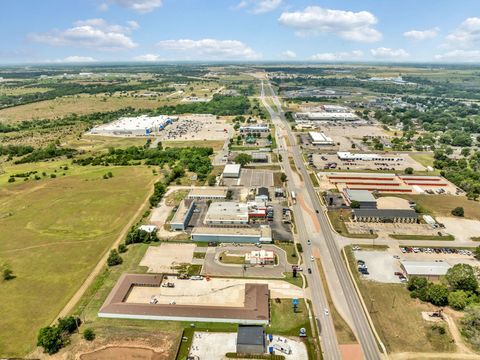 Tiny photo for 222 N Millheisler Rd, El Dorado, KS 67042 (MLS # 669272)