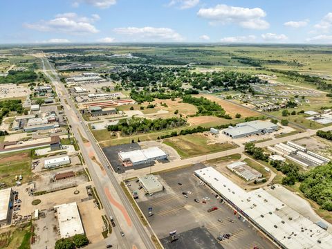 Tiny photo for 222 N Millheisler Rd, El Dorado, KS 67042 (MLS # 669272)