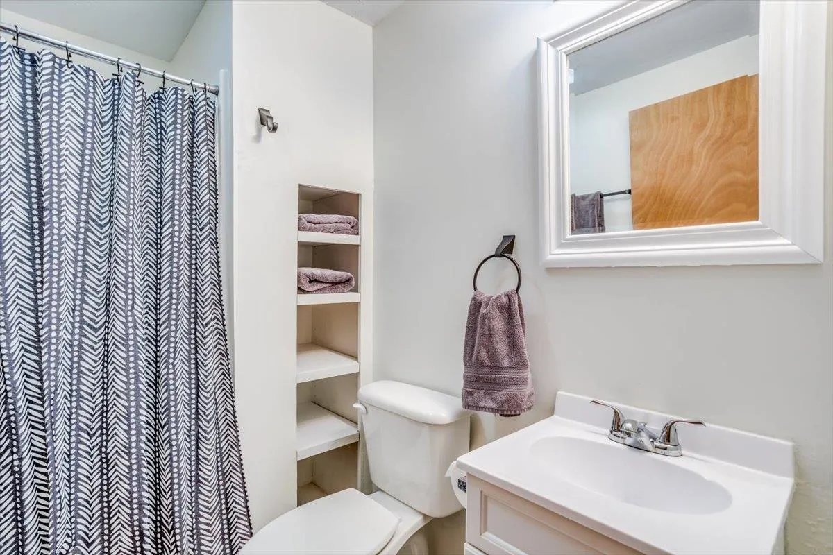 Wichita, Kansas 67205, United States, 4 Bedrooms Bedrooms, ,3 BathroomsBathrooms,Residential,Active,92325