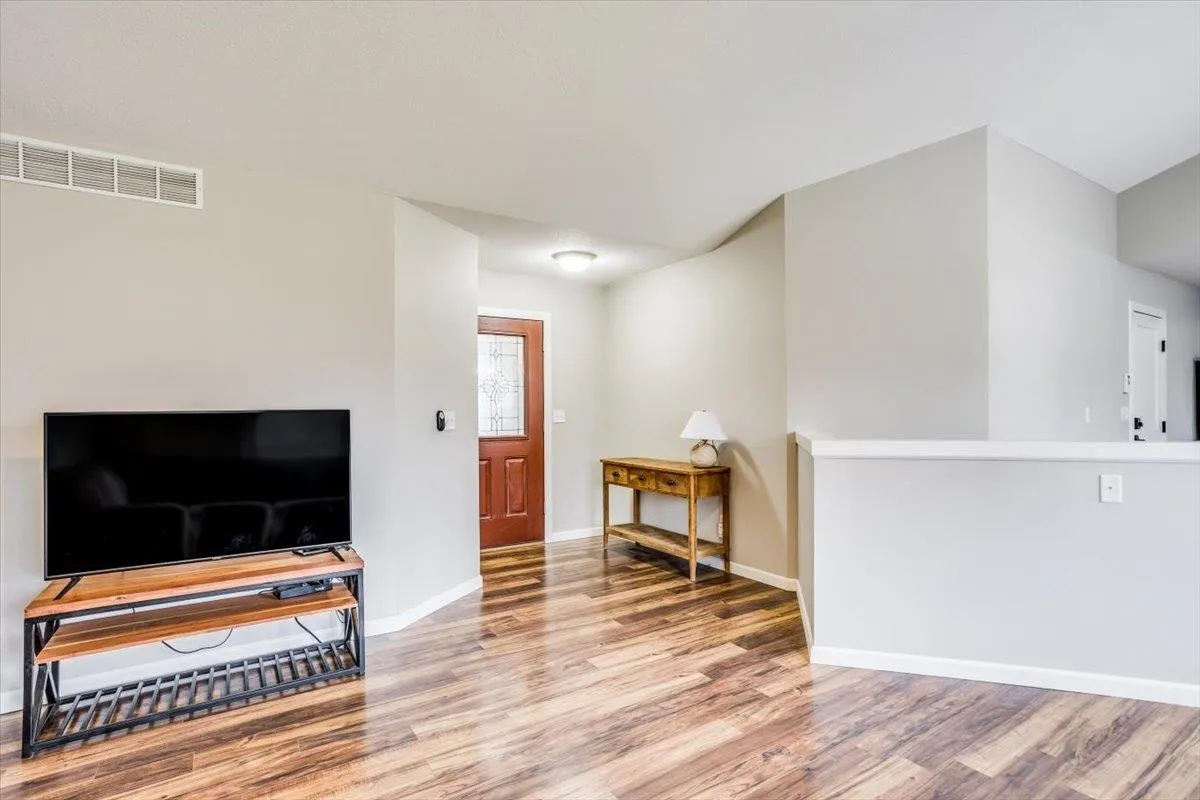 Wichita, Kansas 67205, United States, 4 Bedrooms Bedrooms, ,3 BathroomsBathrooms,Residential,Active,92325