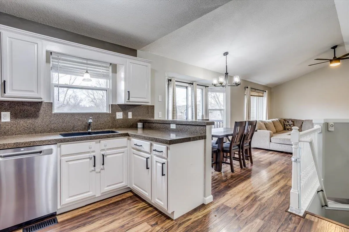 Wichita, Kansas 67205, United States, 4 Bedrooms Bedrooms, ,3 BathroomsBathrooms,Residential,Active,92325