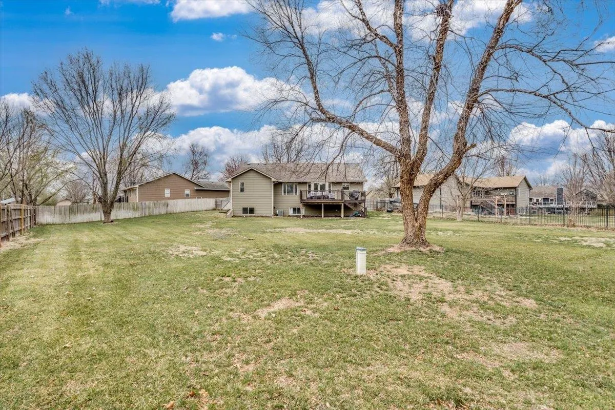 Wichita, Kansas 67205, United States, 4 Bedrooms Bedrooms, ,3 BathroomsBathrooms,Residential,Active,92325