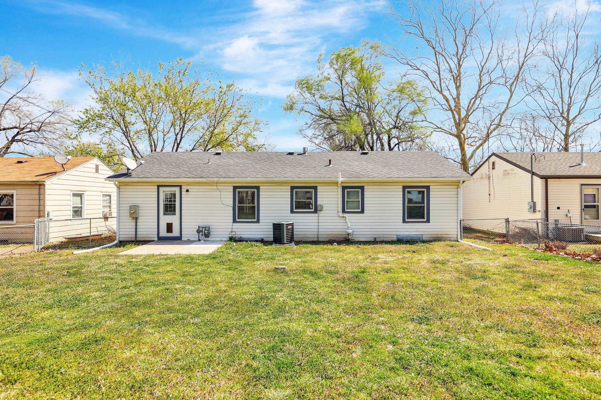 Derby, Kansas 67037, United States, 3 Bedrooms Bedrooms, ,1 BathroomBathrooms,Residential,Pending,62108