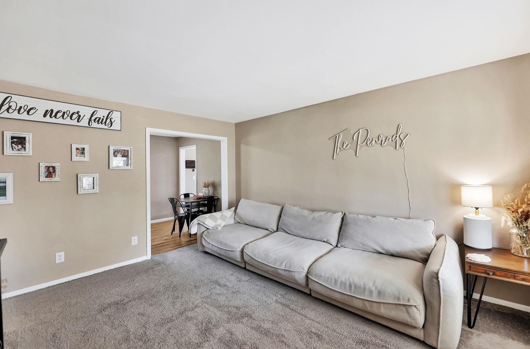 Derby, Kansas 67037, United States, 3 Bedrooms Bedrooms, ,1 BathroomBathrooms,Residential,Pending,62108