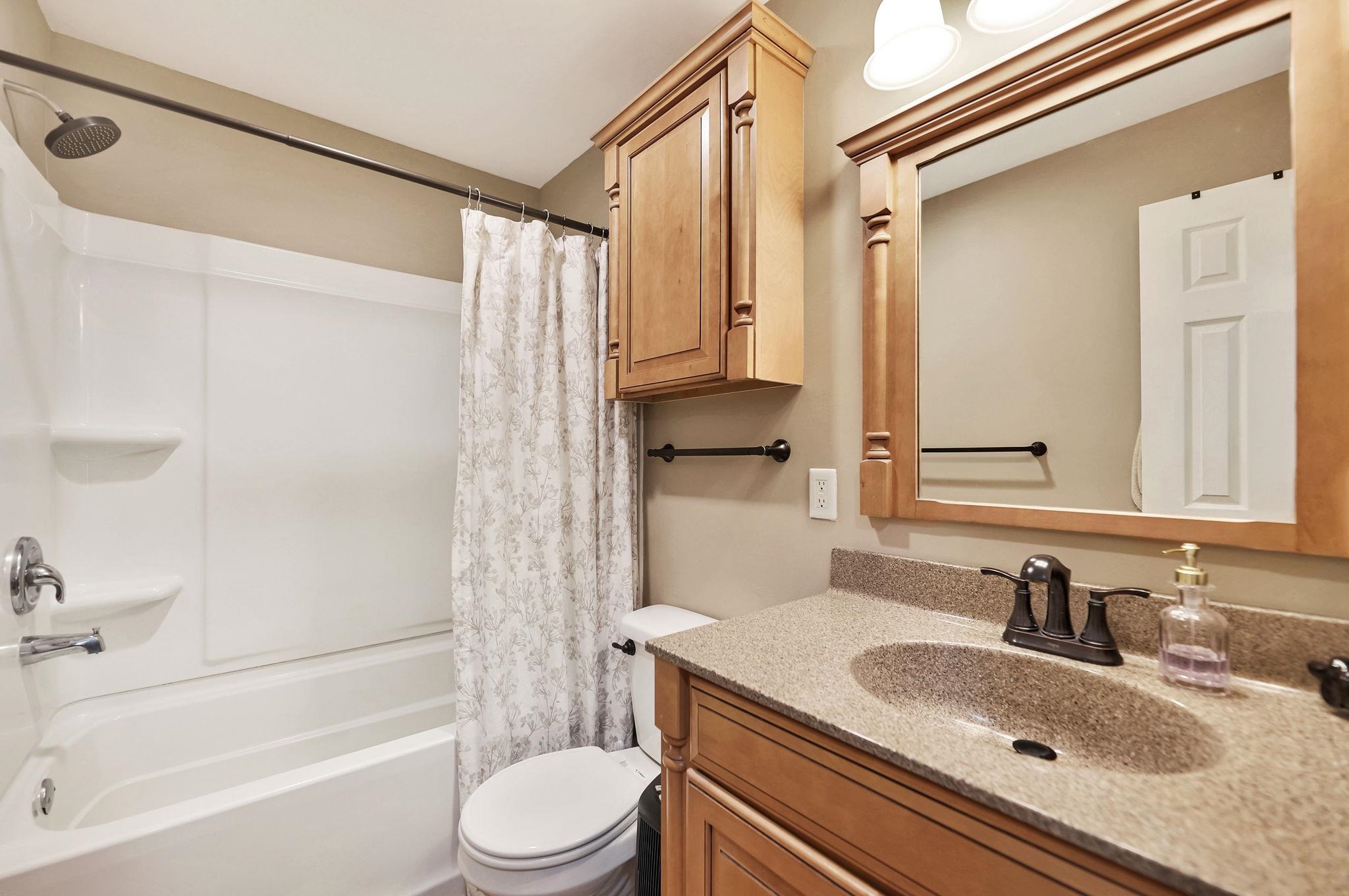 Derby, Kansas 67037, United States, 3 Bedrooms Bedrooms, ,1 BathroomBathrooms,Residential,Pending,62108