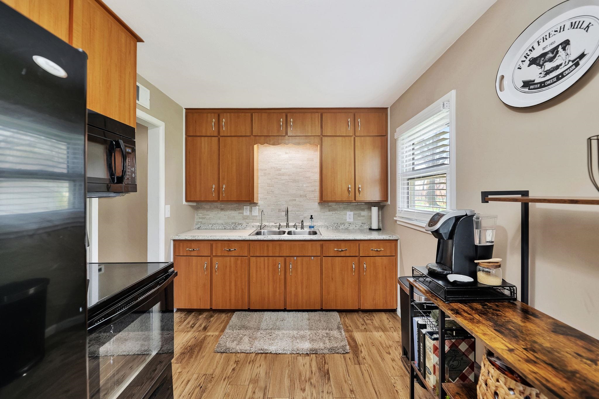 Derby, Kansas 67037, United States, 3 Bedrooms Bedrooms, ,1 BathroomBathrooms,Residential,Pending,62108