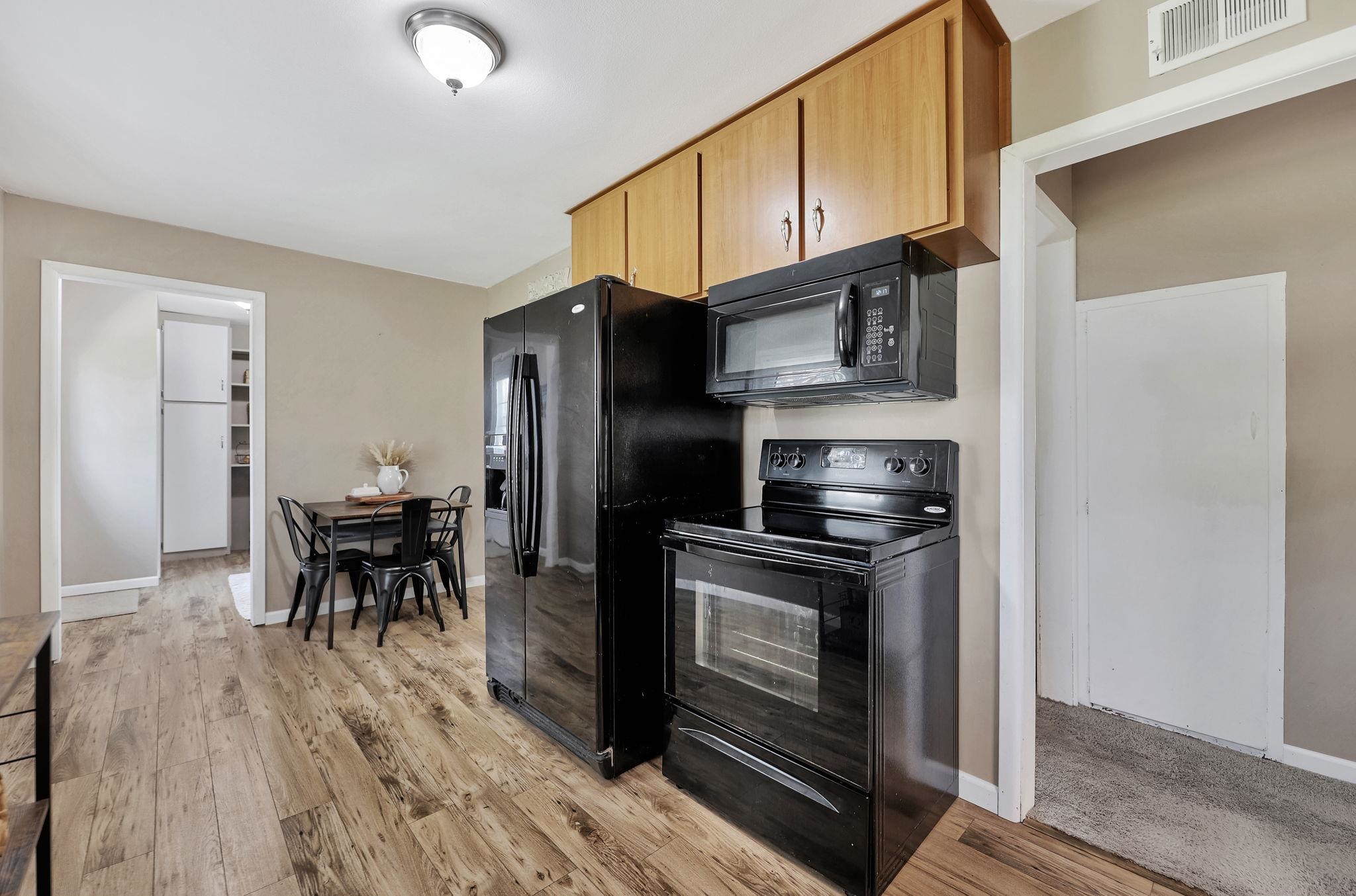 Derby, Kansas 67037, United States, 3 Bedrooms Bedrooms, ,1 BathroomBathrooms,Residential,Pending,62108