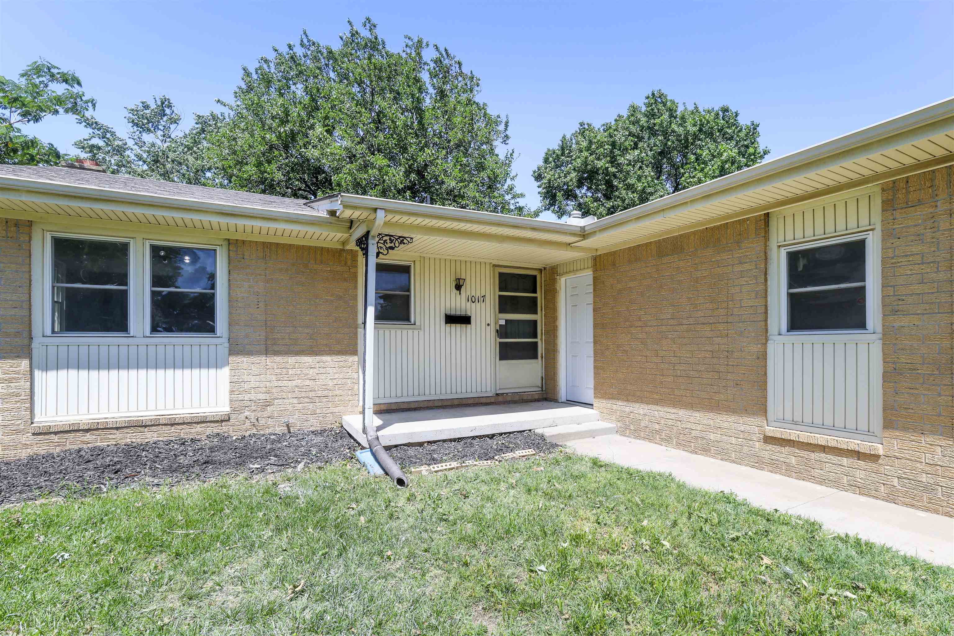 1017 S Dalton Dr, Wichita, Kansas image 3