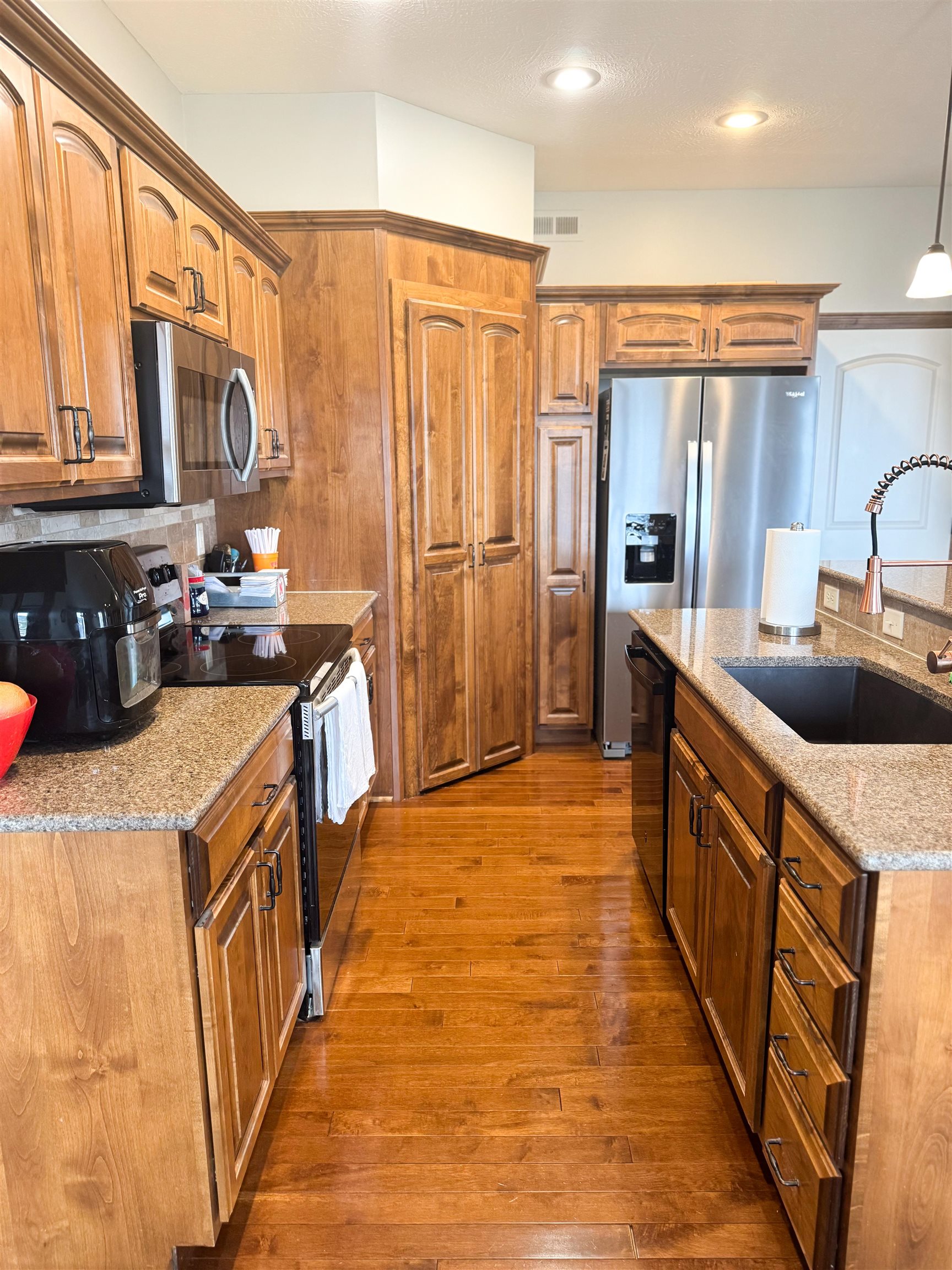 2226 Sunset Ridge Dr, Salina, Kansas image 8
