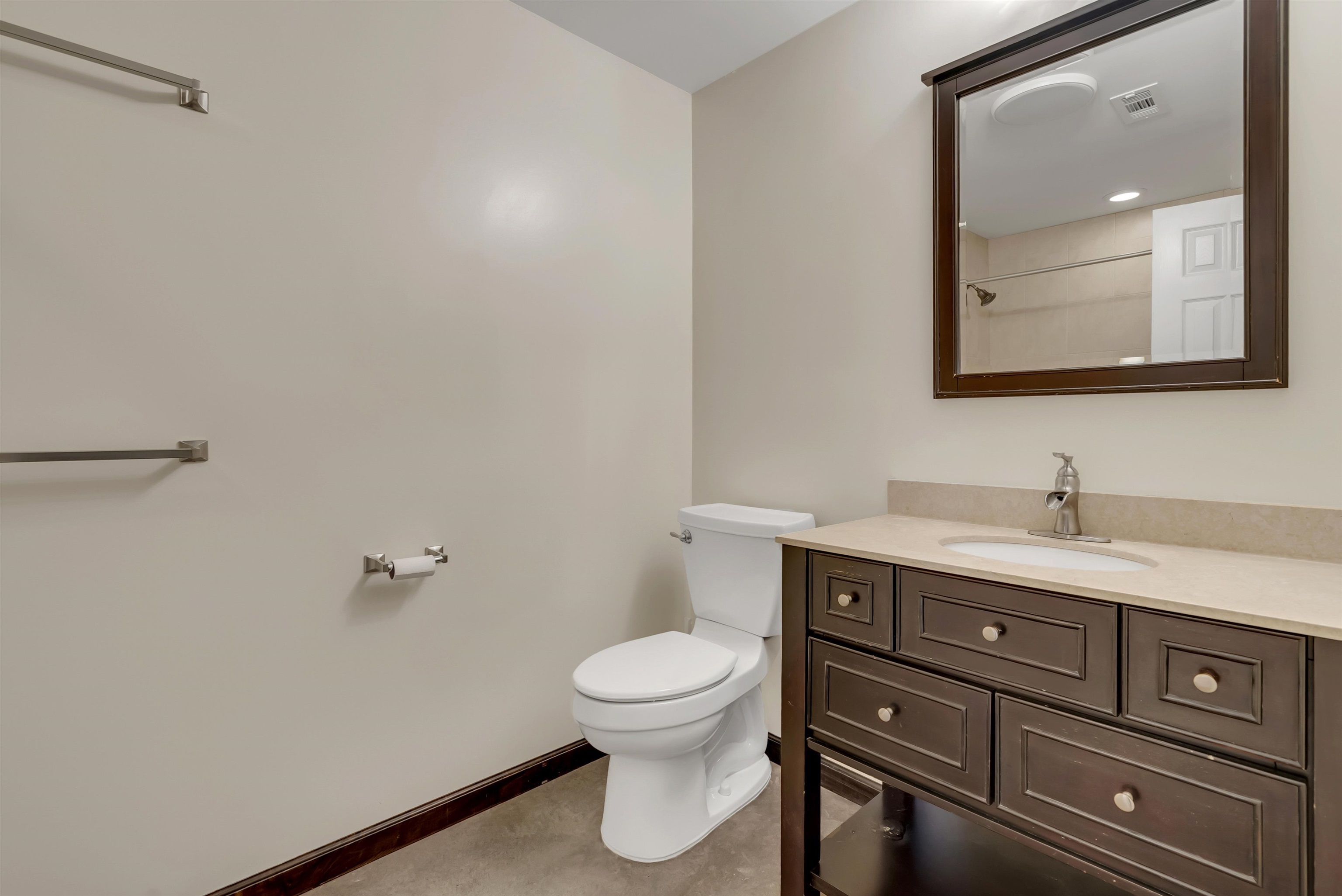 14020 W Highland Springs Ct, Wichita, Kansas image 22