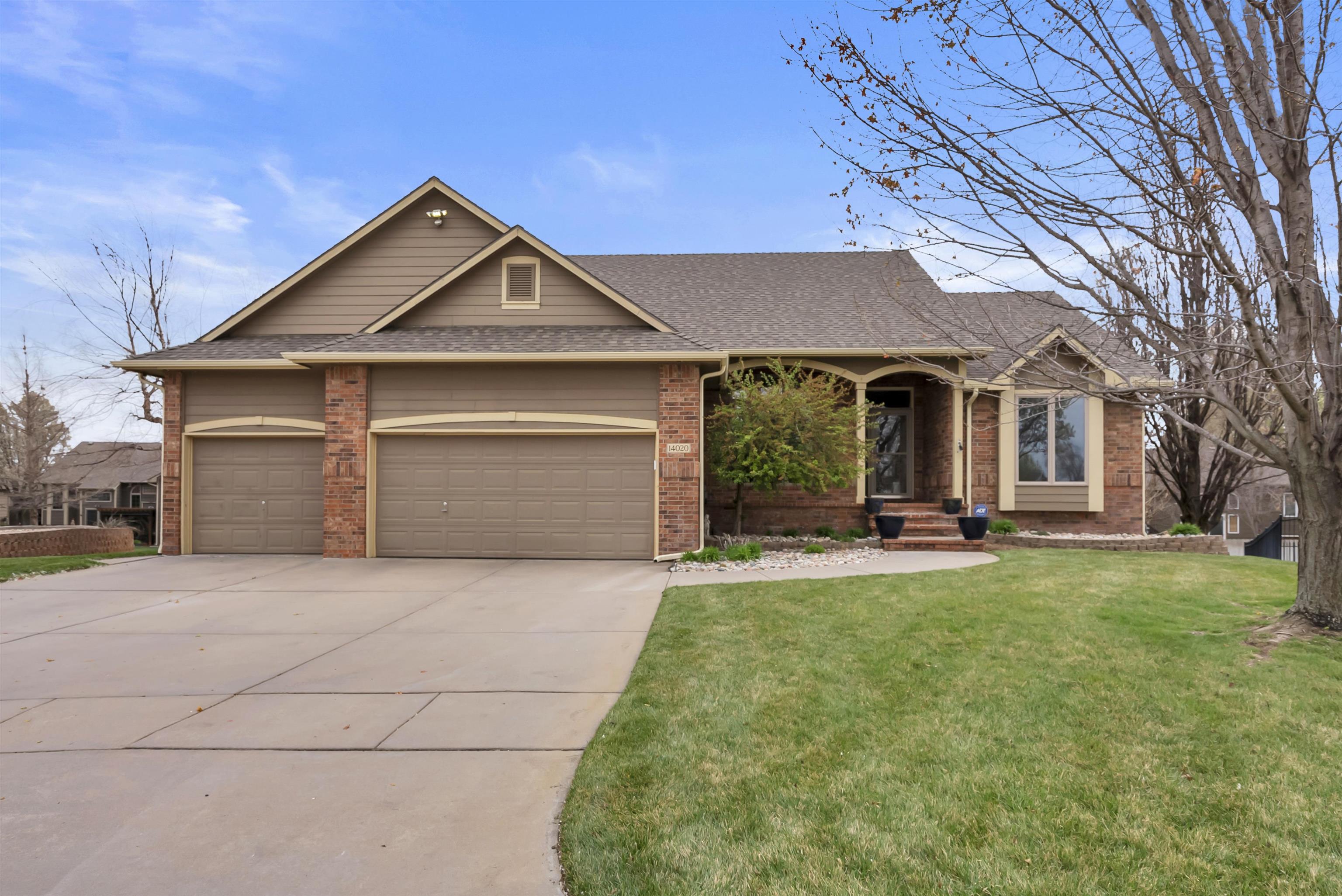 14020 W Highland Springs Ct, Wichita, Kansas image 1