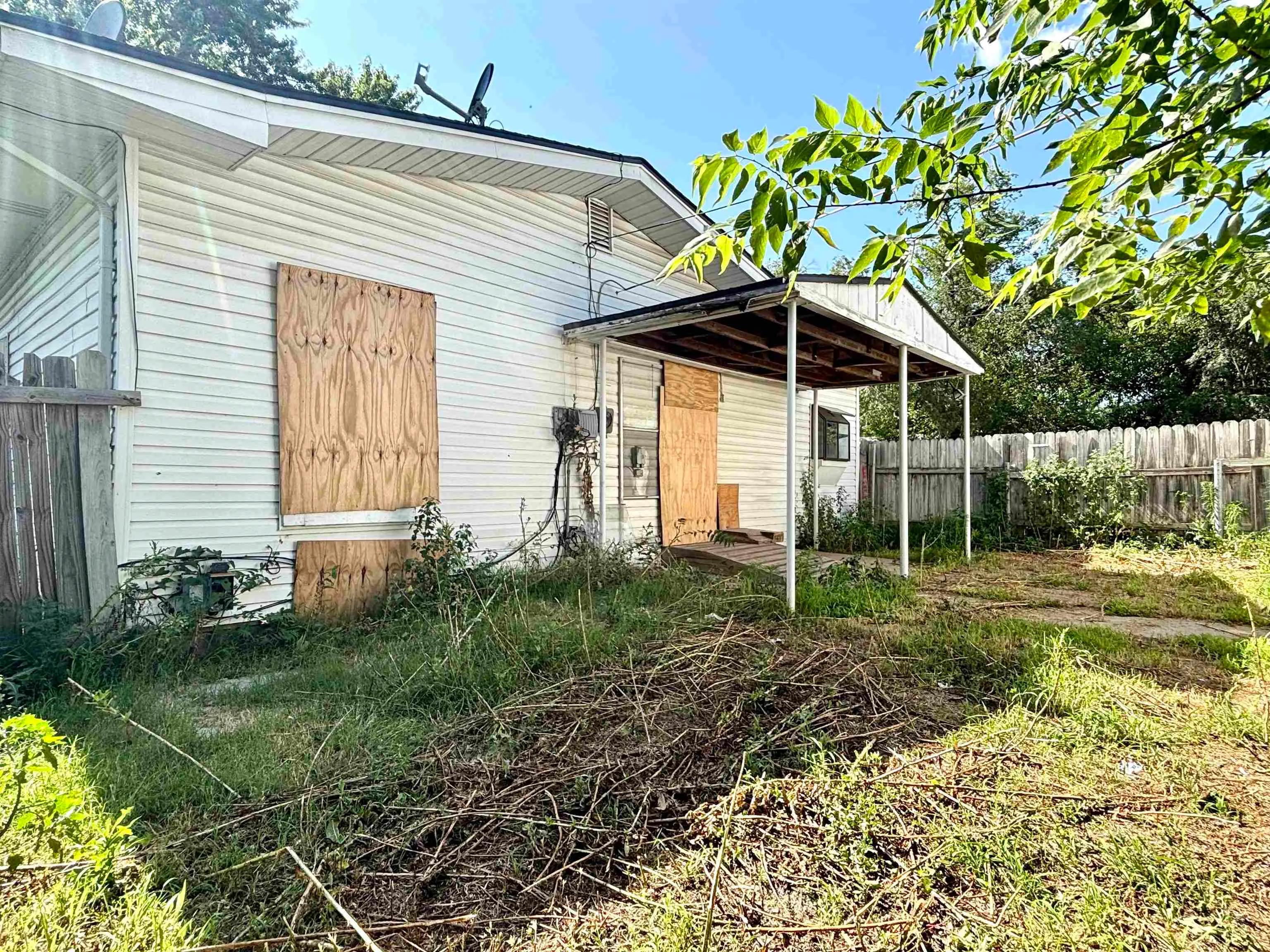 Wichita, Kansas 67213, United States, 2 Bedrooms Bedrooms, ,1 BathroomBathrooms,Residential,Active,165254