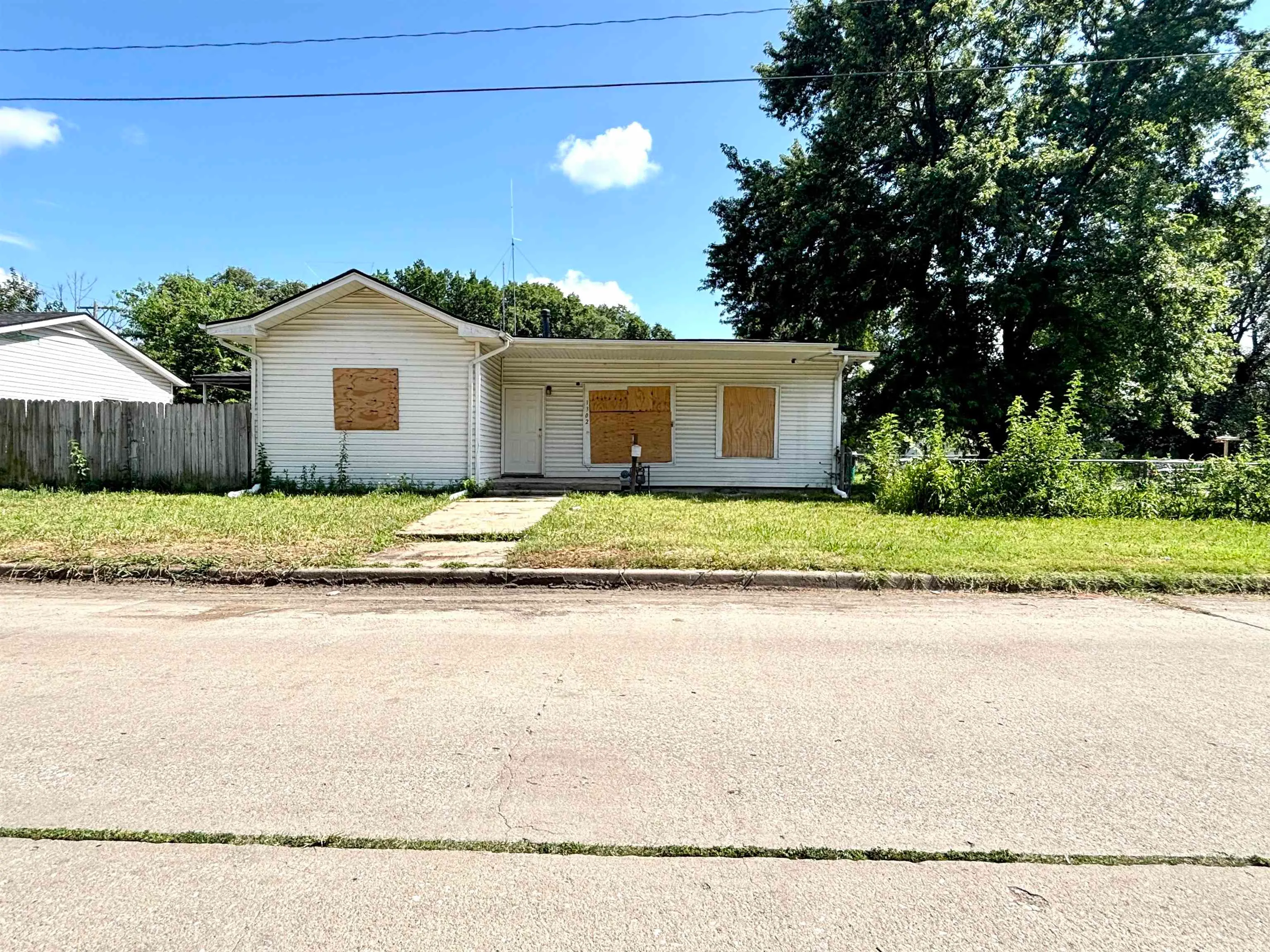 Wichita, Kansas 67213, United States, 2 Bedrooms Bedrooms, ,1 BathroomBathrooms,Residential,Active,165254