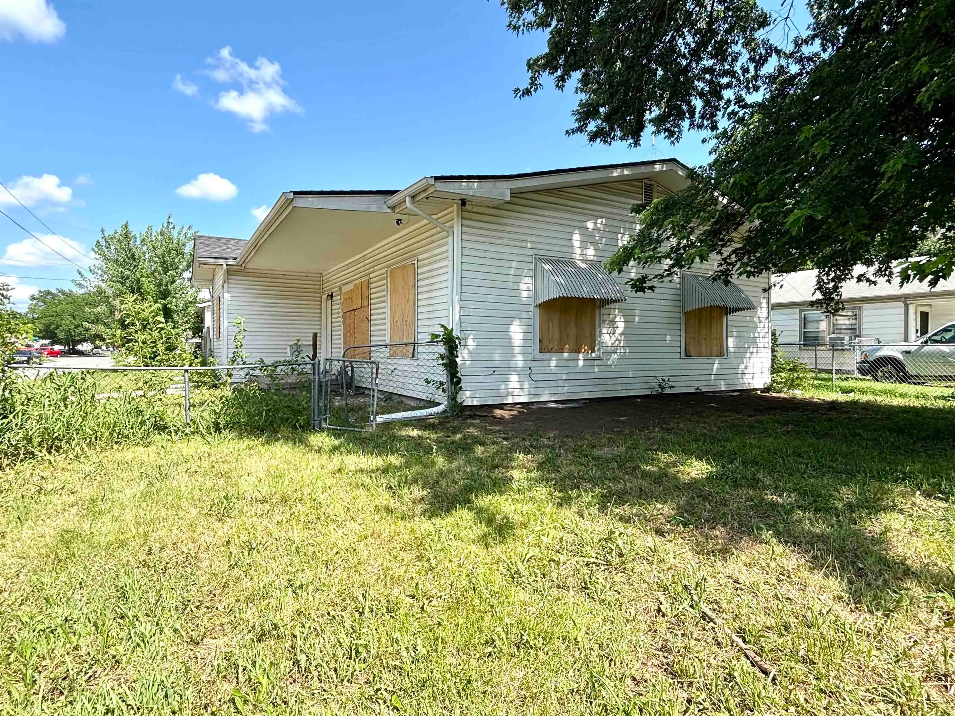 Wichita, Kansas 67213, United States, 2 Bedrooms Bedrooms, ,1 BathroomBathrooms,Residential,Active,165254