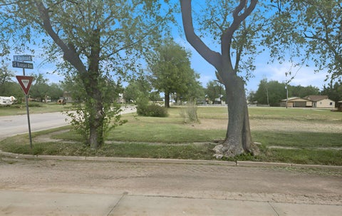 Vacant Land For Sale - 111 S Kansas Ave<br/> Mcpherson County, Canton, KS 67428