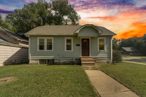 Homes For Sale - 350 E Clark Ave<br/> Augusta, KS 67010