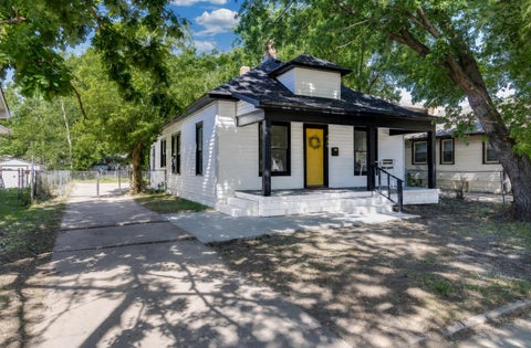 Townhouse For Sale - 839 S Elizabeth St<br/> Wichita, KS 67213