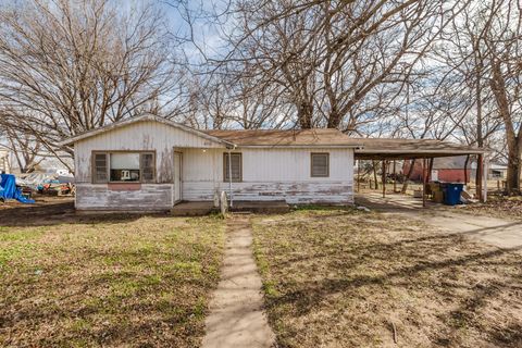 Homes For Sale - 310 N High St<br/> Sumner County, Argonia, KS 67004