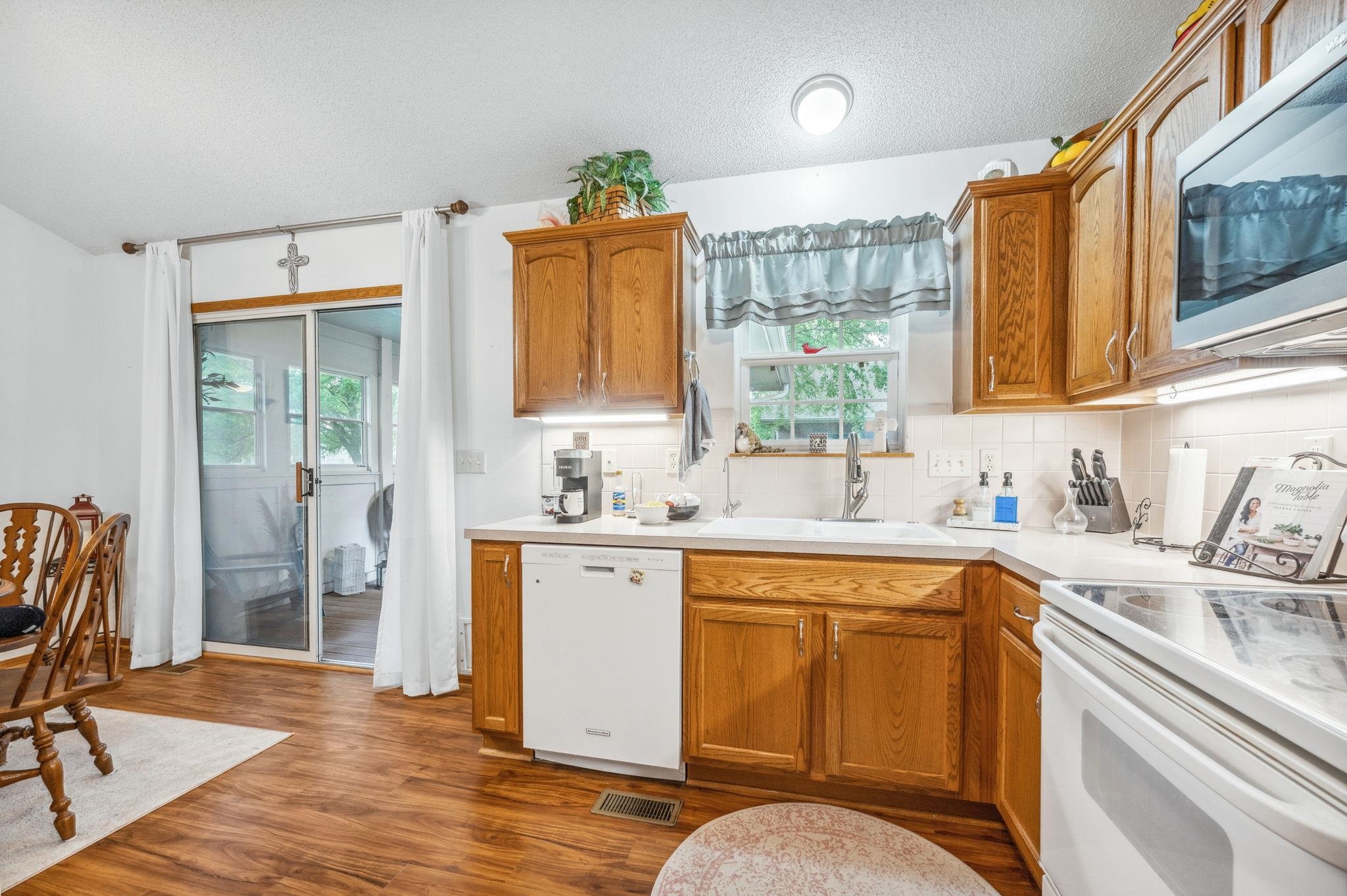 2267 N Covington Ct, Wichita, Kansas image 14