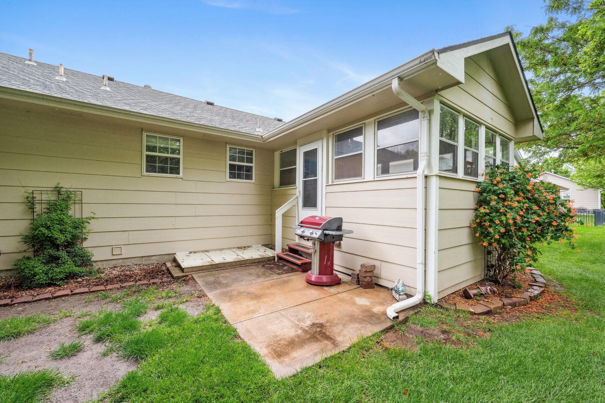 2267 N Covington Ct, Wichita, Kansas image 33