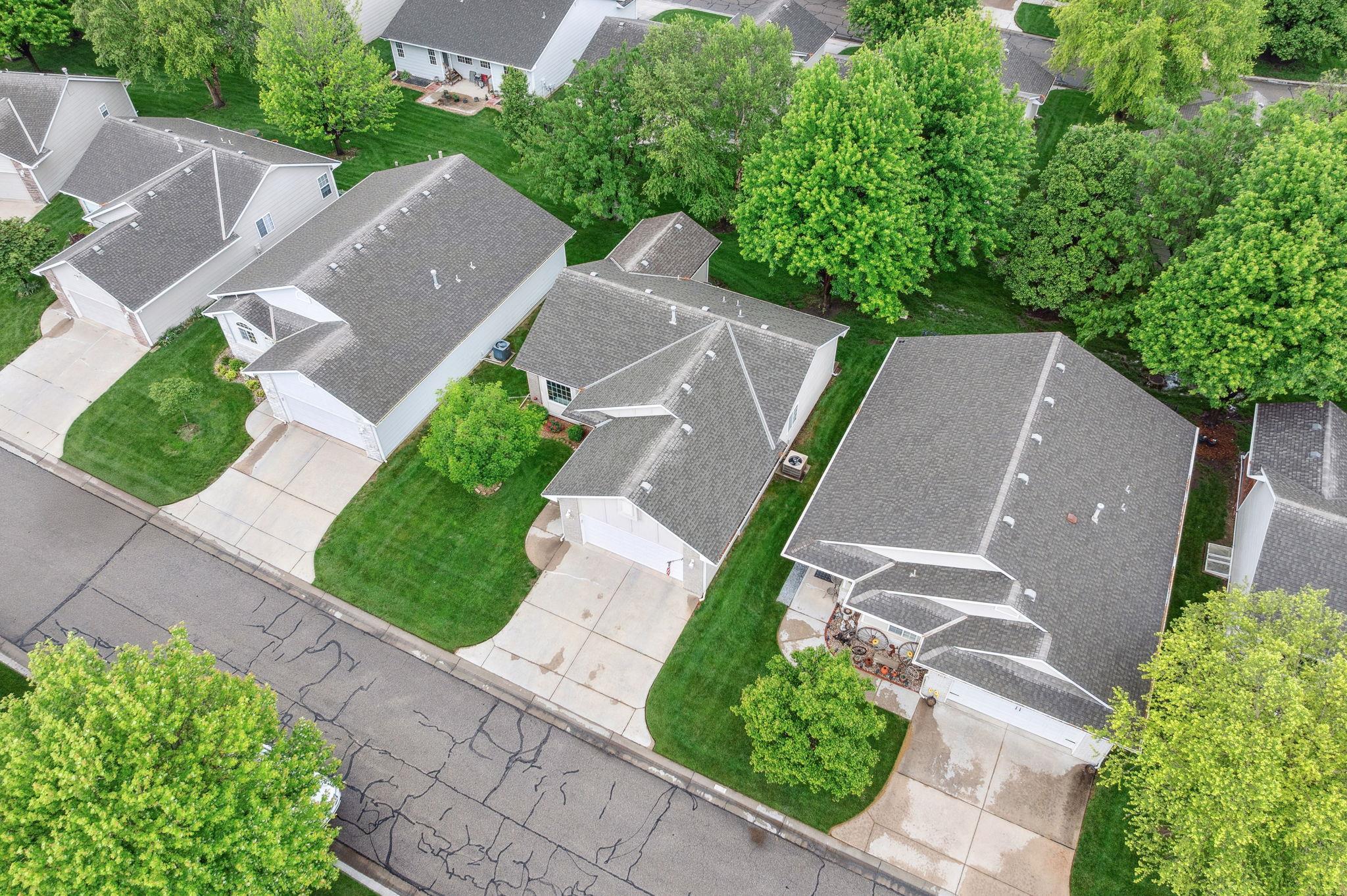 2267 N Covington Ct, Wichita, Kansas image 2
