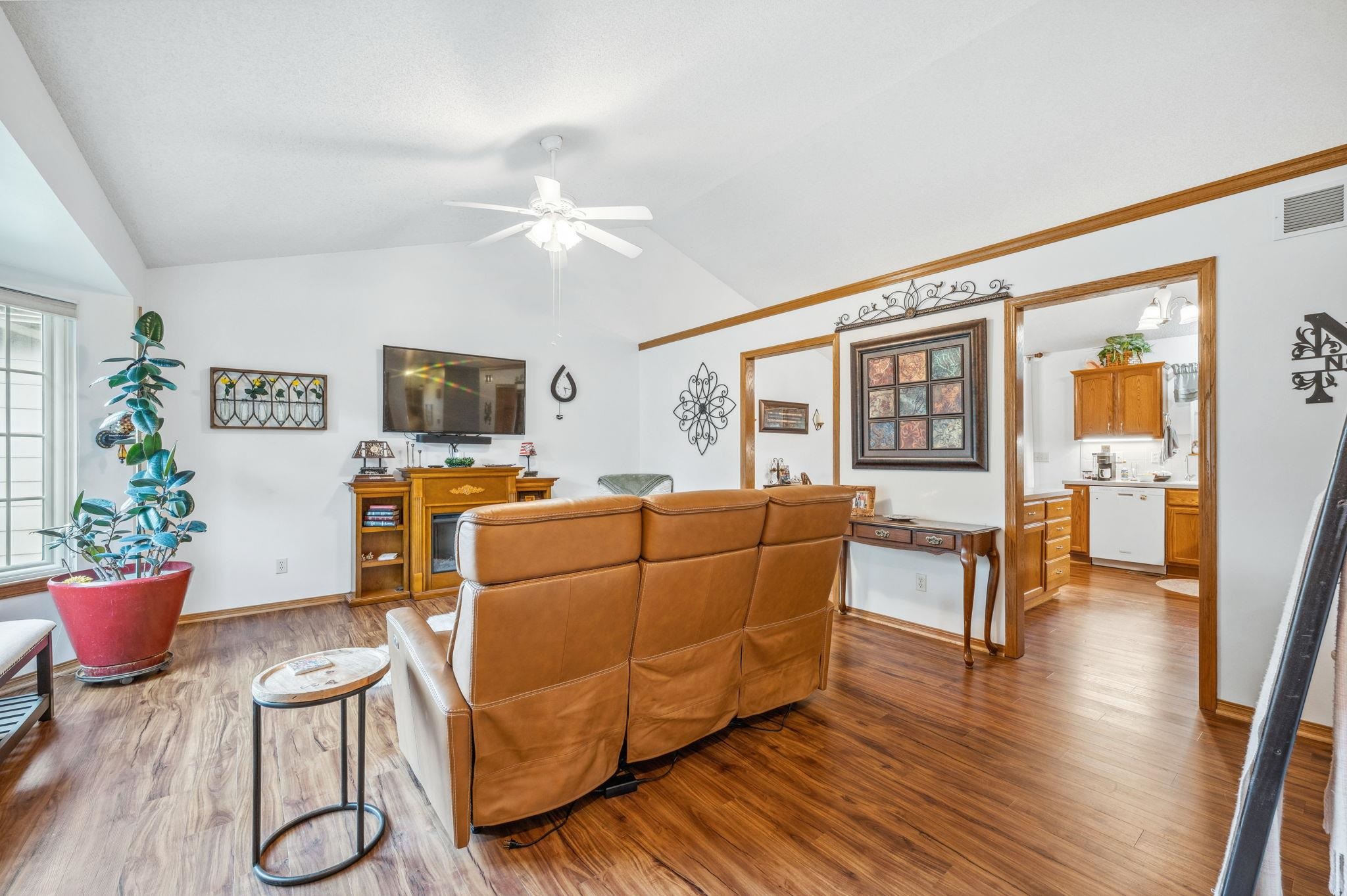 2267 N Covington Ct, Wichita, Kansas image 5