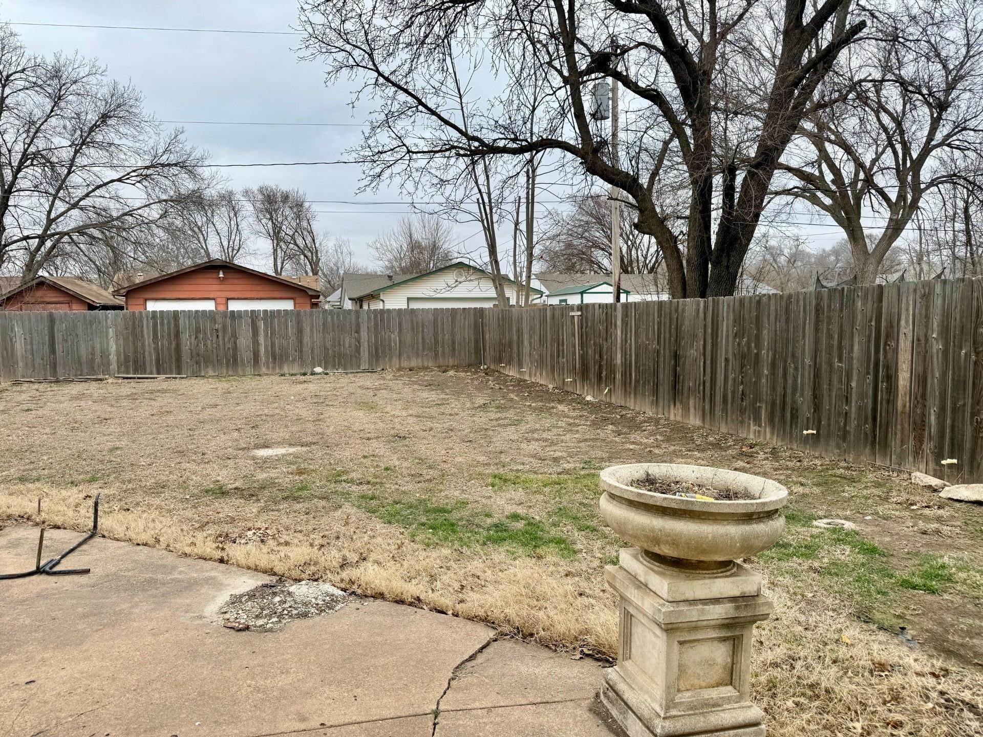 801 E Harvey Ave, Wellington, Kansas image 12