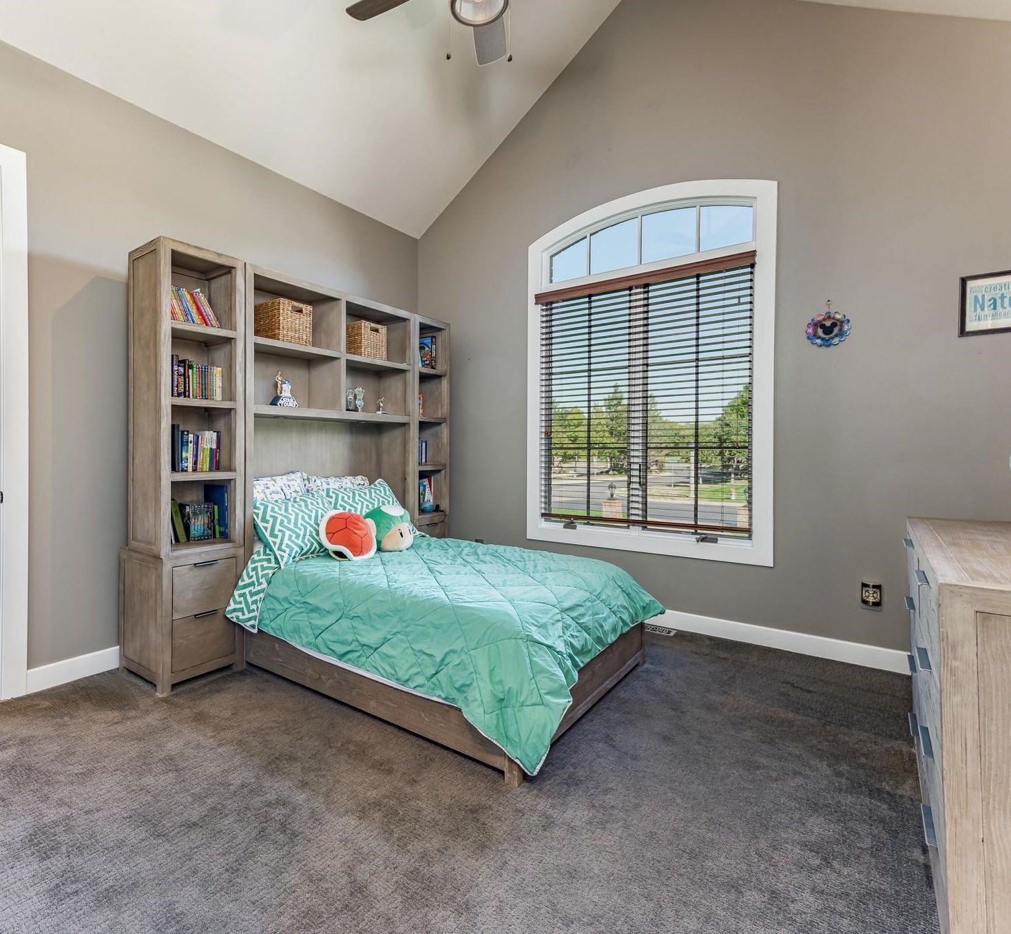 Wichita, Kansas 67230, United States, 6 Bedrooms Bedrooms, ,6 BathroomsBathrooms,Residential,Pending,70062