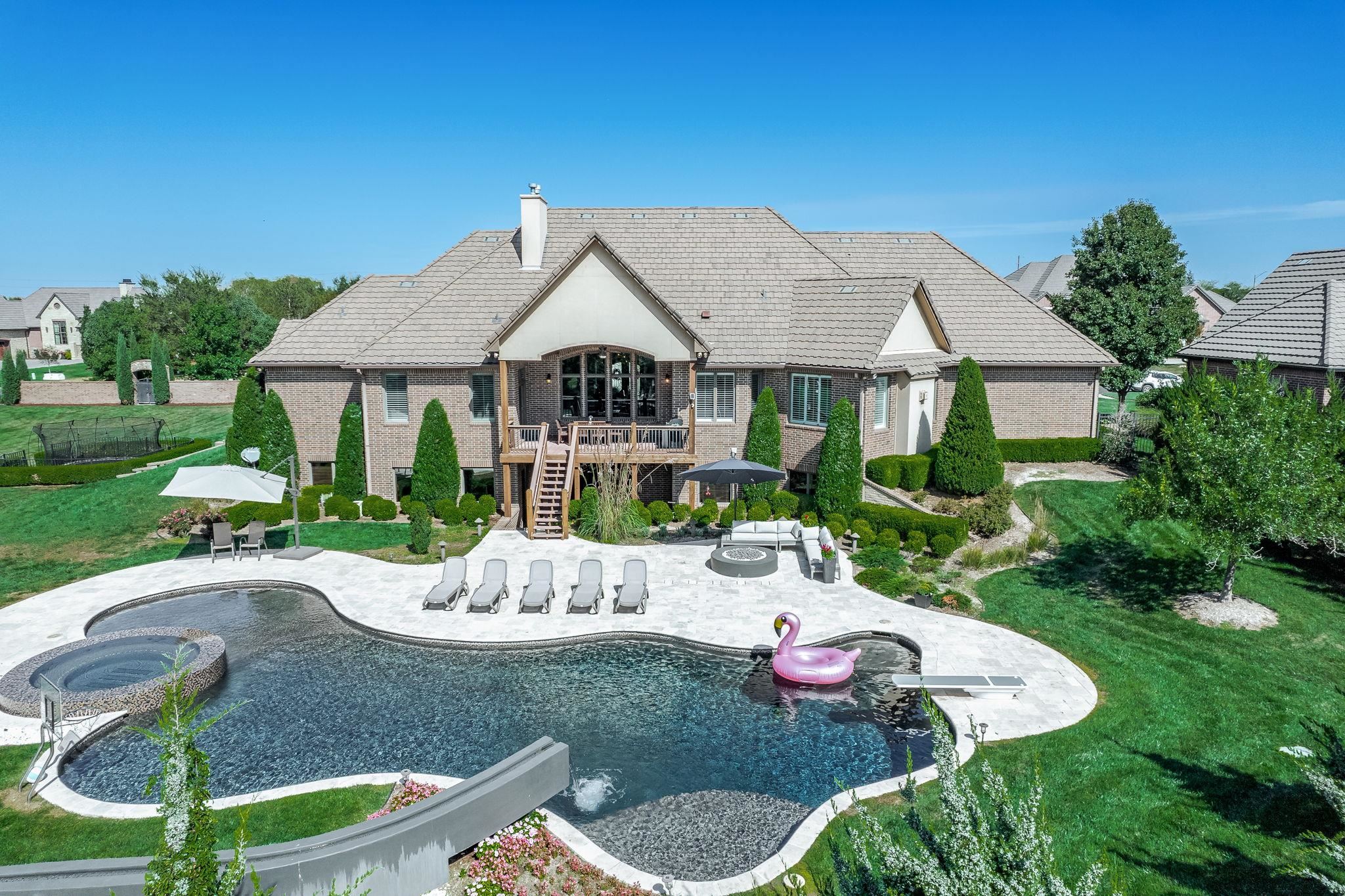 Wichita, Kansas 67230, United States, 6 Bedrooms Bedrooms, ,6 BathroomsBathrooms,Residential,Pending,70062