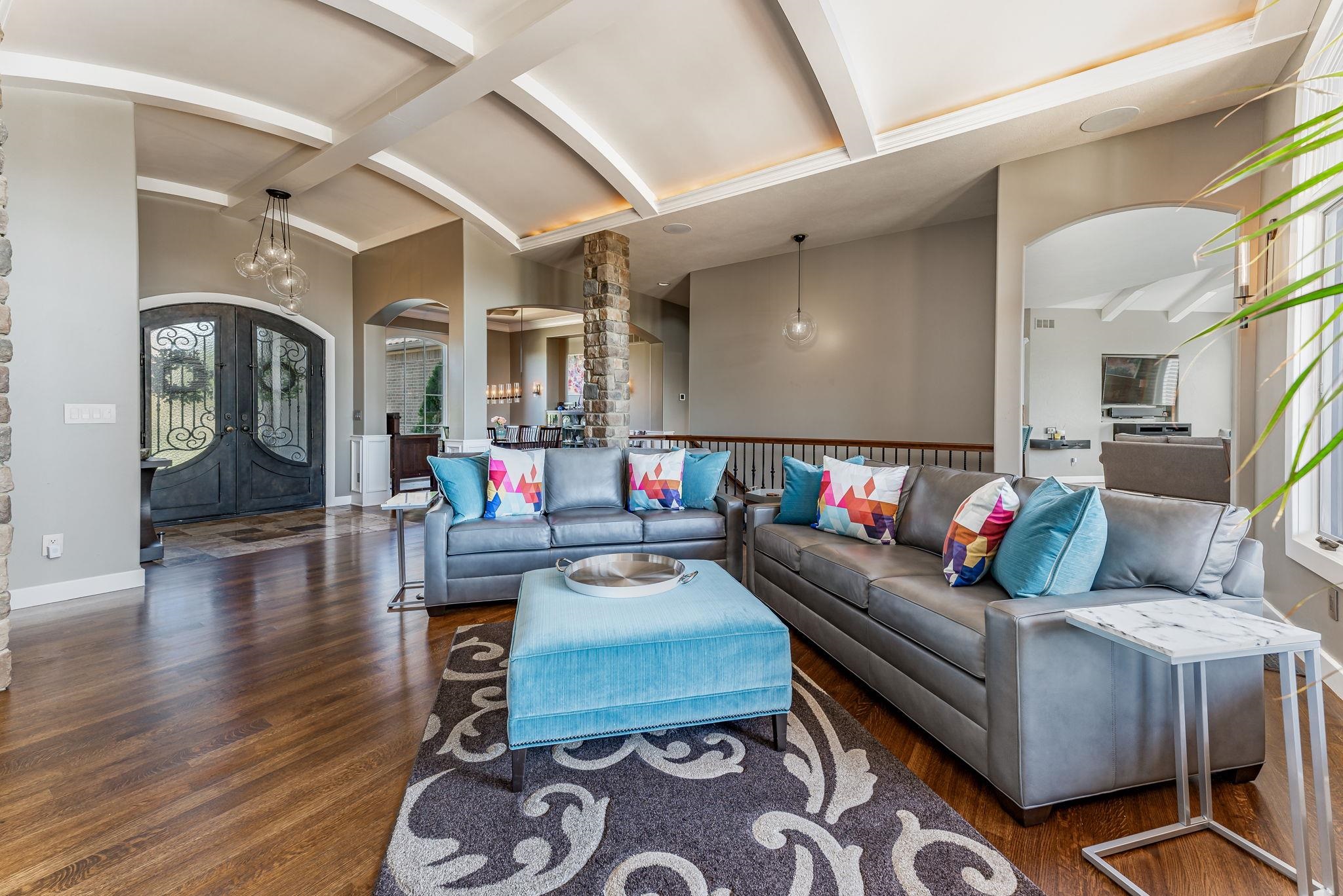 Wichita, Kansas 67230, United States, 6 Bedrooms Bedrooms, ,6 BathroomsBathrooms,Residential,Pending,70062