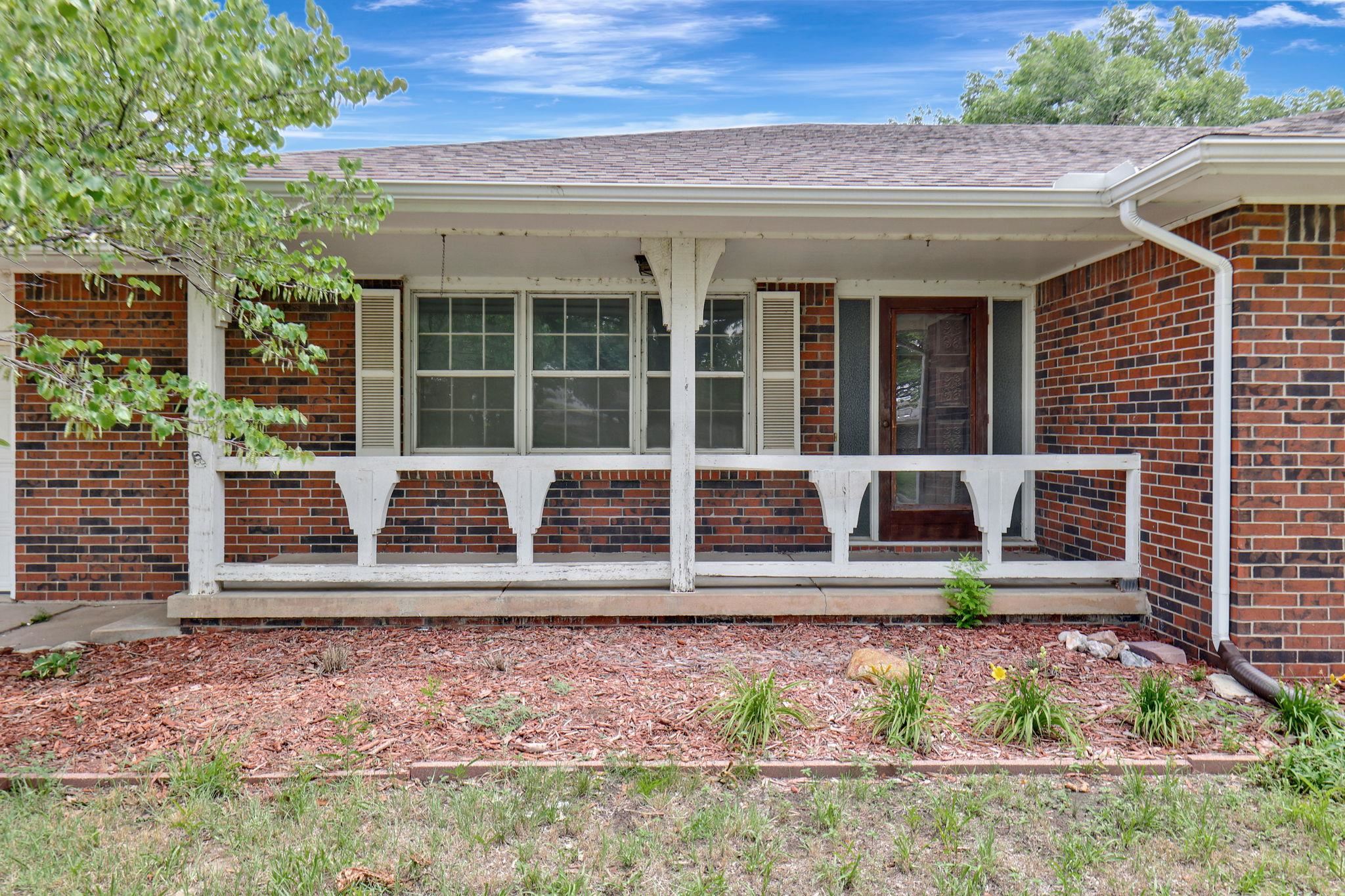 Wichita, Kansas 67204, United States, 3 Bedrooms Bedrooms, ,2 BathroomsBathrooms,Residential,Pending,54325