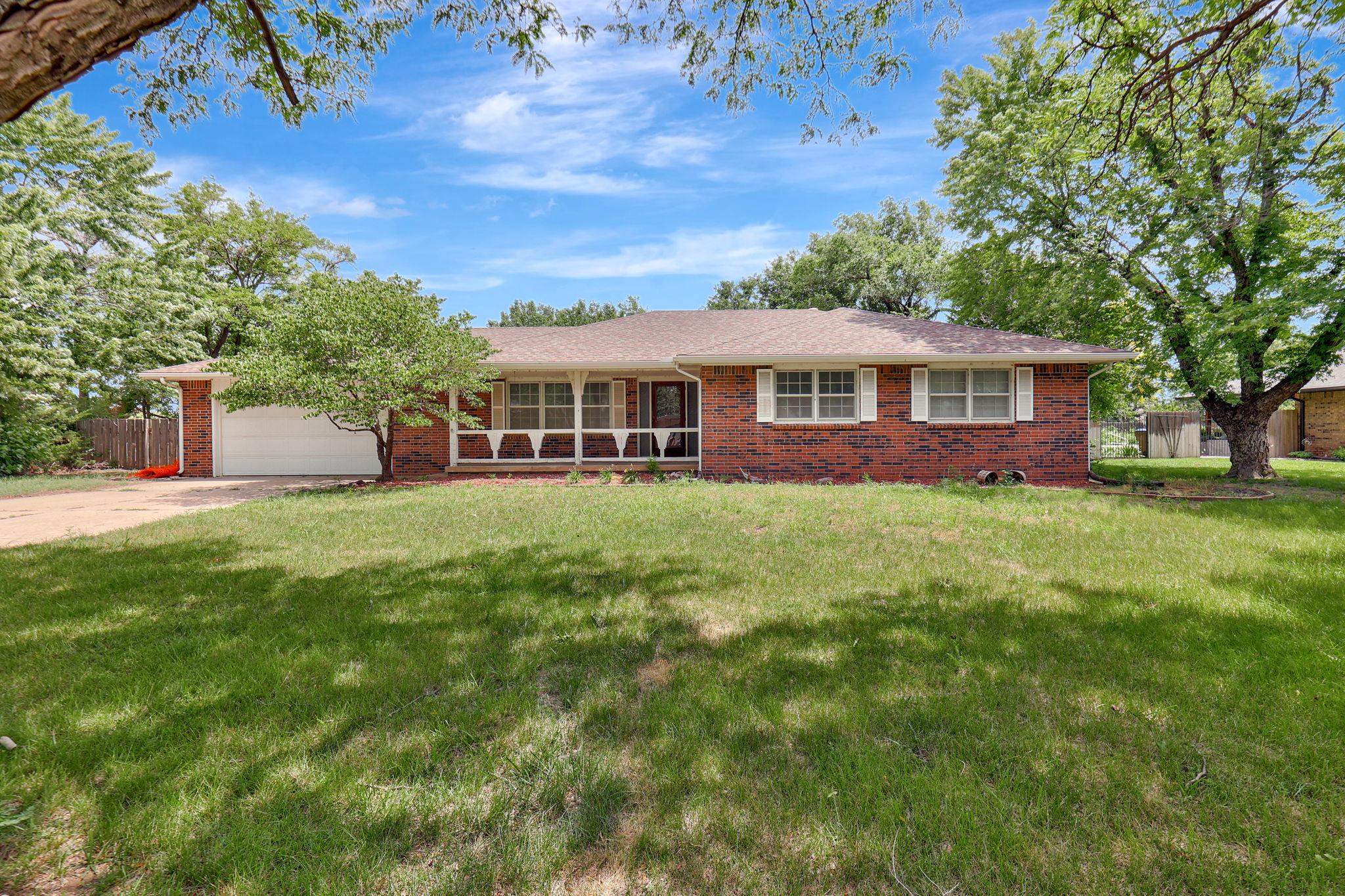 Wichita, Kansas 67204, United States, 3 Bedrooms Bedrooms, ,2 BathroomsBathrooms,Residential,Pending,54325