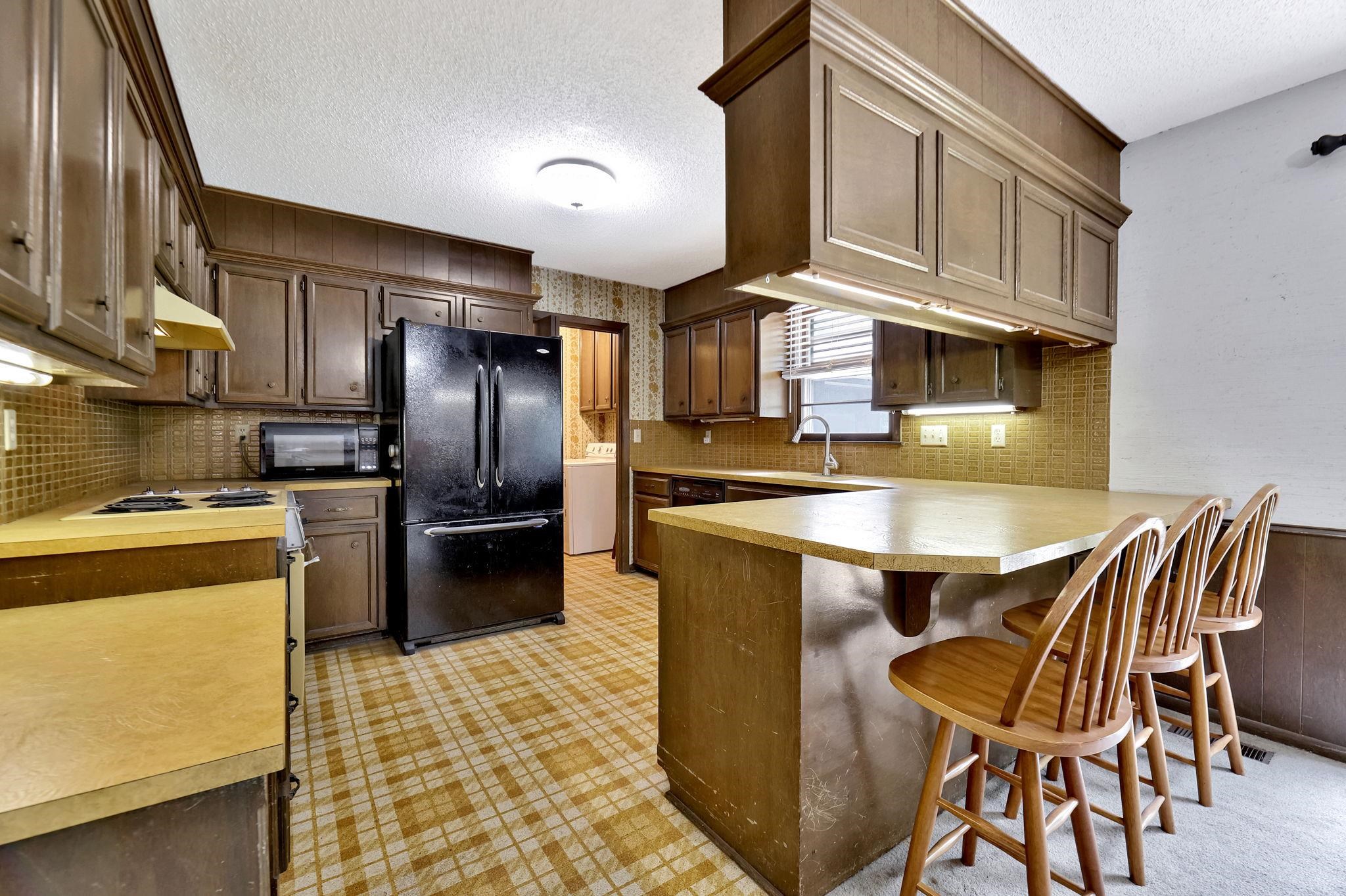 Wichita, Kansas 67204, United States, 3 Bedrooms Bedrooms, ,2 BathroomsBathrooms,Residential,Pending,54325