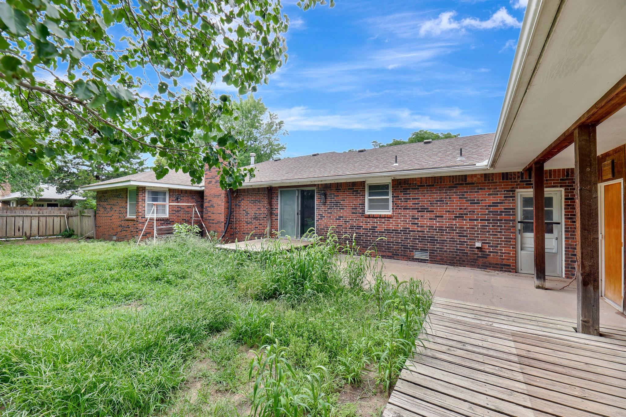 Wichita, Kansas 67204, United States, 3 Bedrooms Bedrooms, ,2 BathroomsBathrooms,Residential,Pending,54325