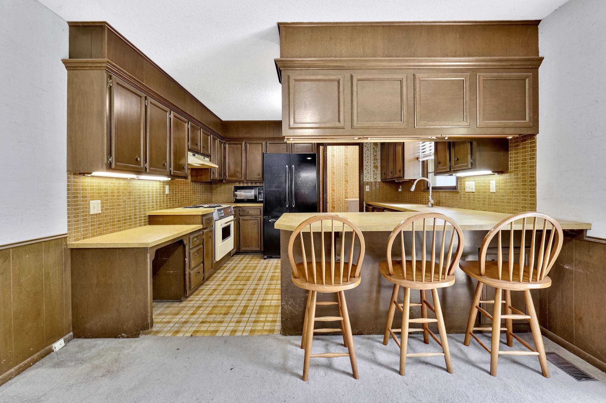 Wichita, Kansas 67204, United States, 3 Bedrooms Bedrooms, ,2 BathroomsBathrooms,Residential,Pending,54325