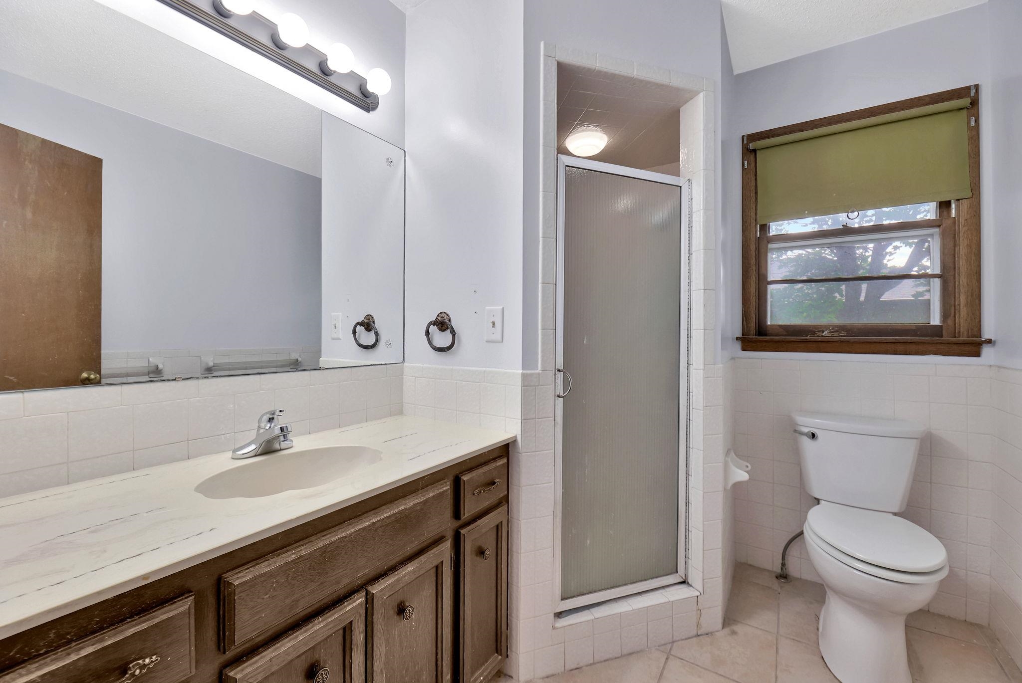 Wichita, Kansas 67204, United States, 3 Bedrooms Bedrooms, ,2 BathroomsBathrooms,Residential,Pending,54325