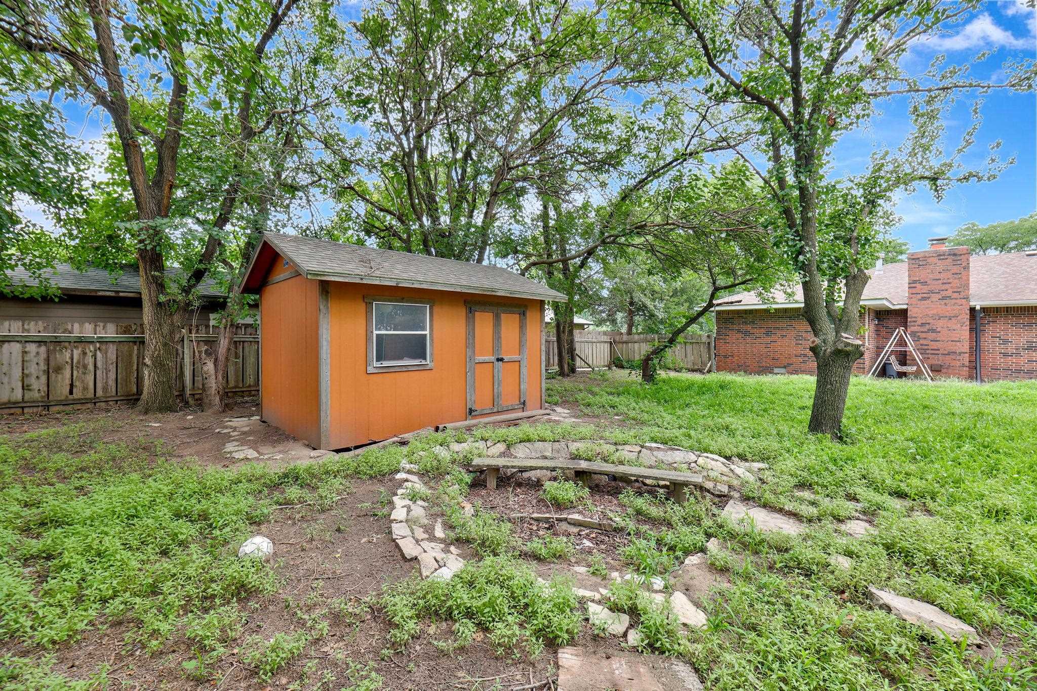 Wichita, Kansas 67204, United States, 3 Bedrooms Bedrooms, ,2 BathroomsBathrooms,Residential,Pending,54325