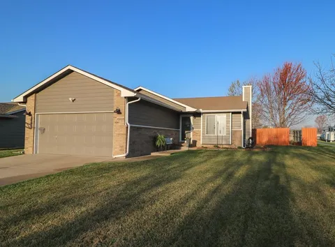 1729 N Wedgewood Ct, Mulvane, KS 67110 - MLS#: 652713