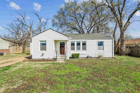 Townhouse For Sale - 3004 N Charles Ave<br/> Wichita, KS 67204