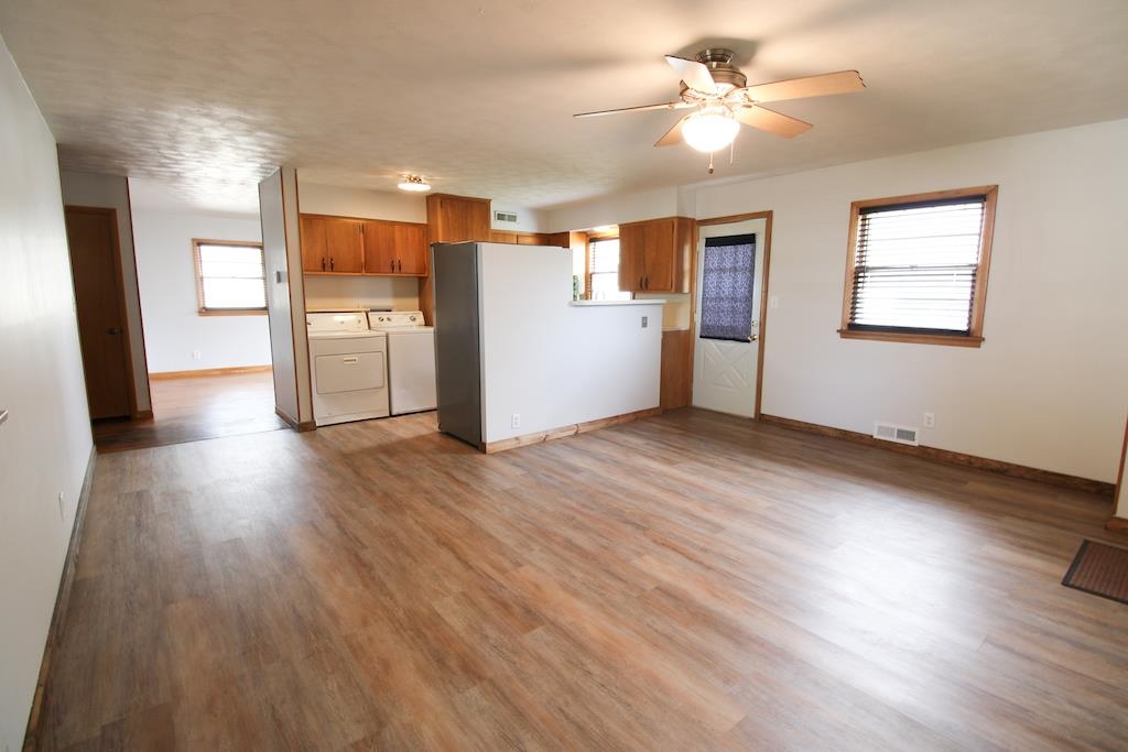 602 Carl Ave, Salina, Kansas image 2