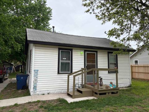 Homes For Sale - 1721 S Fern Street<br/> Sedgwick County, Wichita, KS 67213