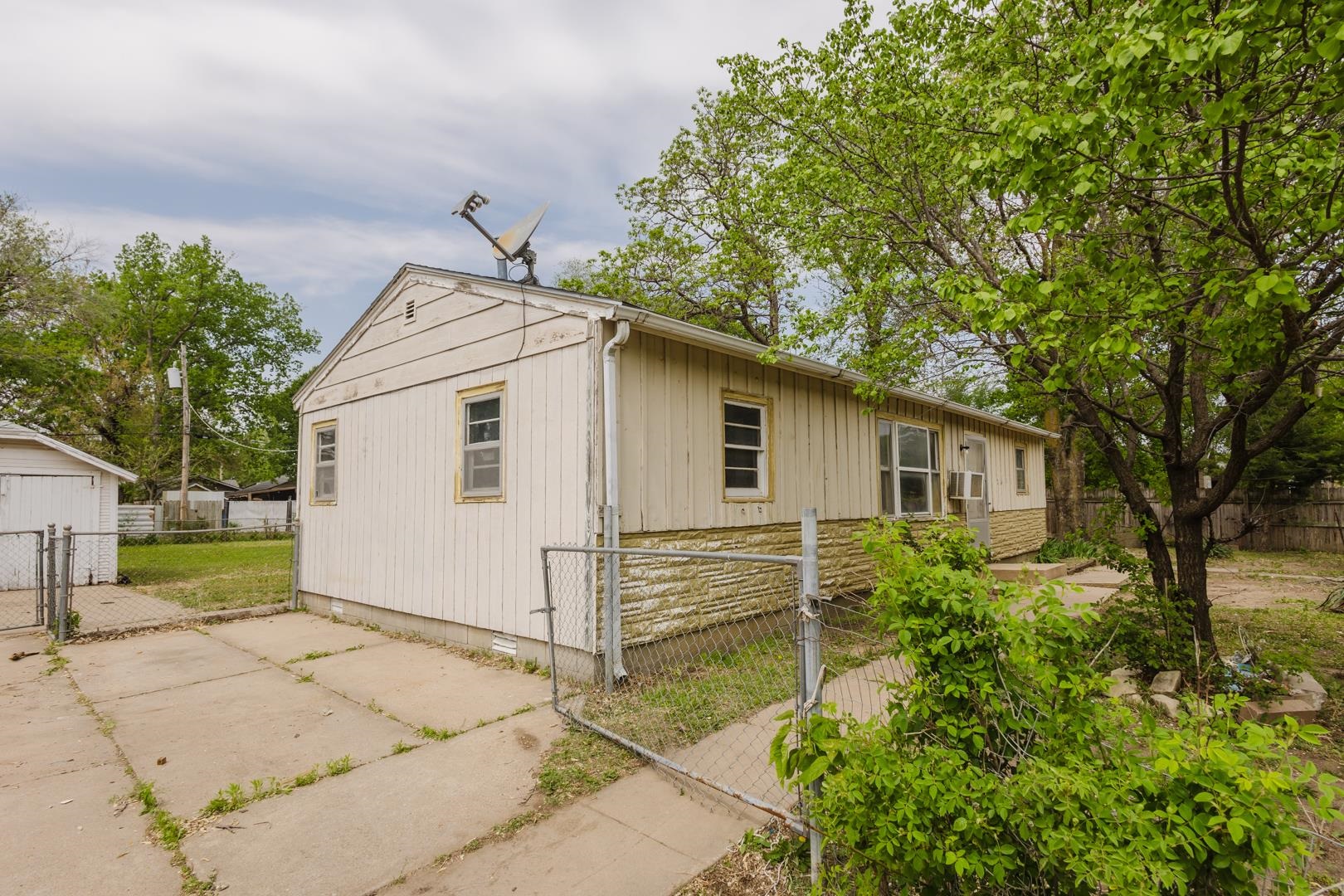 2431 N Mascot Ave, Wichita, Kansas image 3