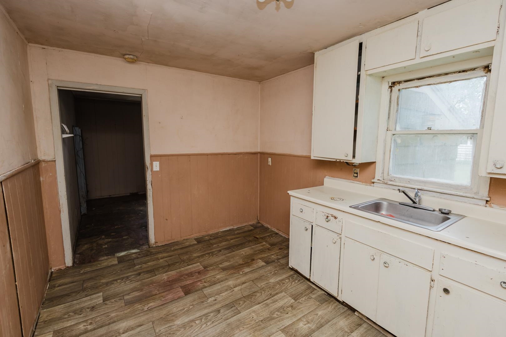 2431 N Mascot Ave, Wichita, Kansas image 6