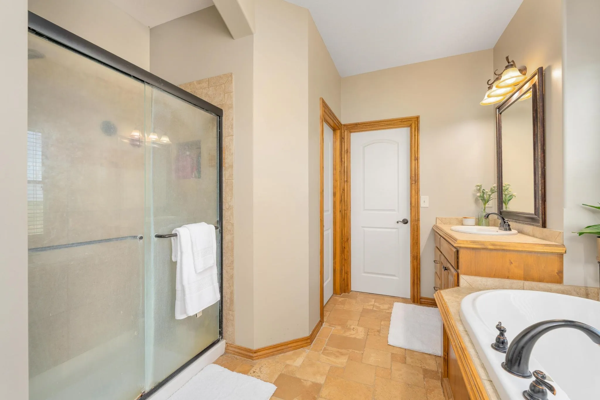 Whitewater, Kansas 67154, United States, 5 Bedrooms Bedrooms, ,3 BathroomsBathrooms,Residential,Pending,49940