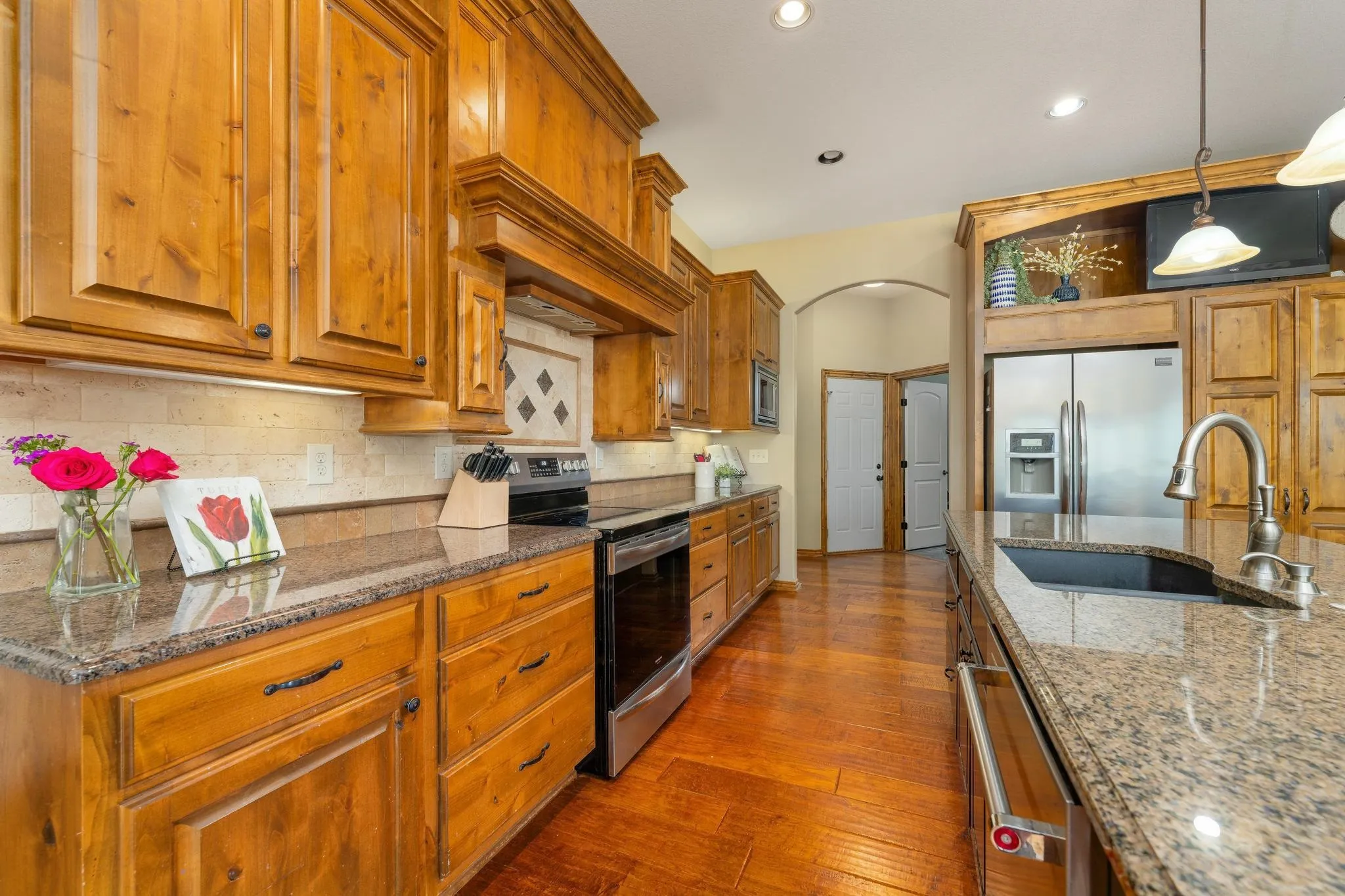 Whitewater, Kansas 67154, United States, 5 Bedrooms Bedrooms, ,3 BathroomsBathrooms,Residential,Pending,49940