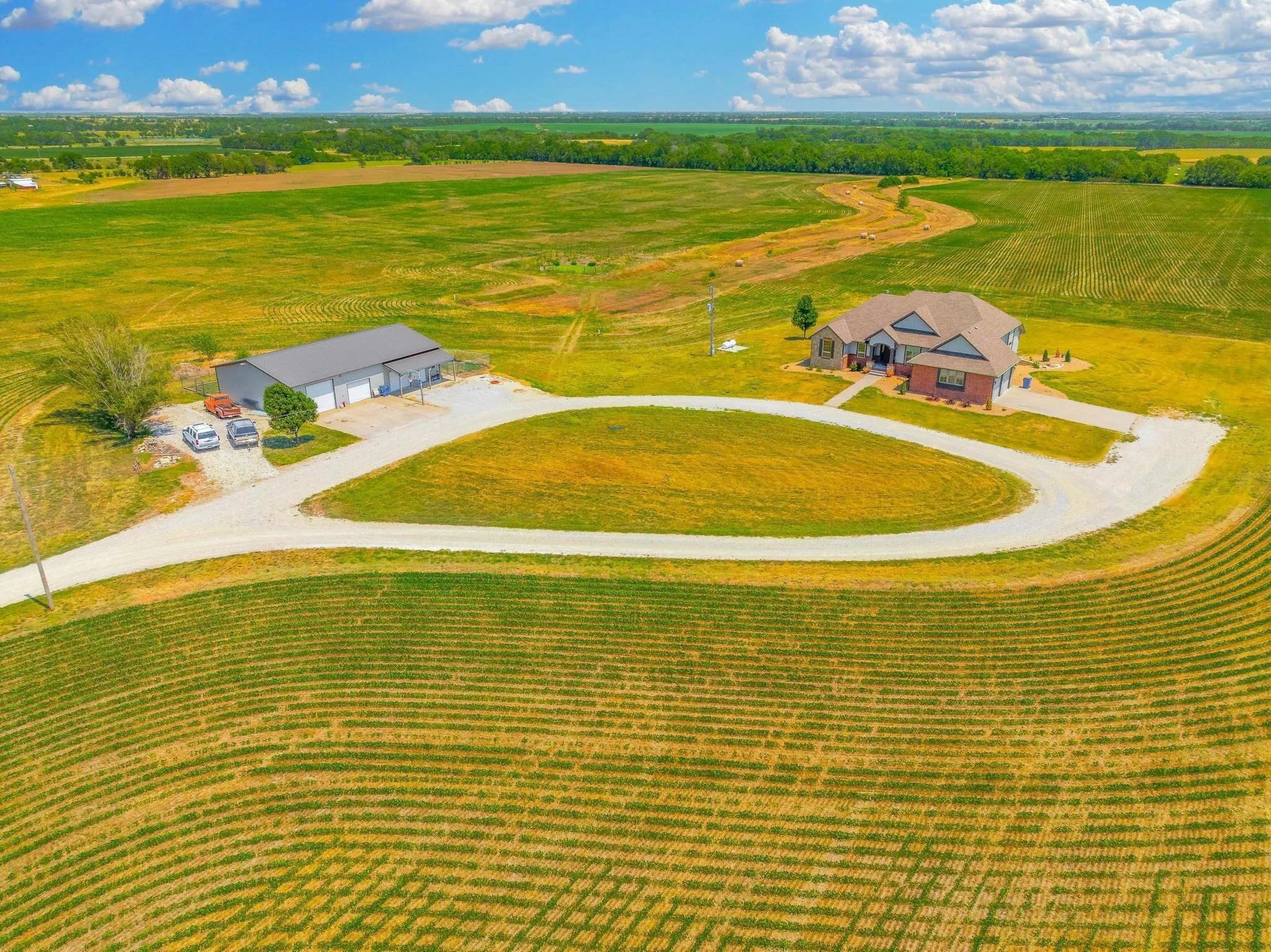 Whitewater, Kansas 67154, United States, 5 Bedrooms Bedrooms, ,3 BathroomsBathrooms,Residential,Pending,49940