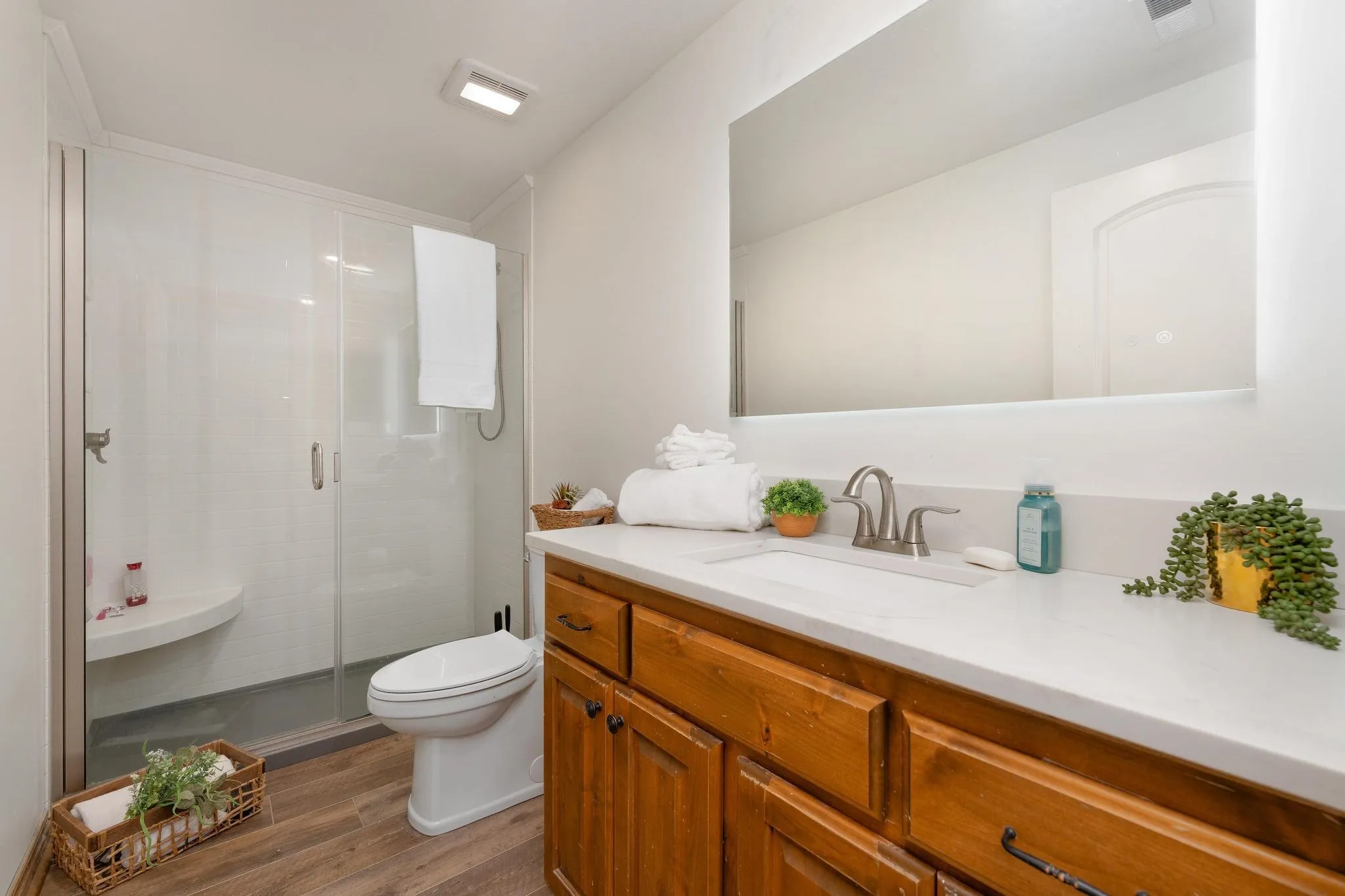 Whitewater, Kansas 67154, United States, 5 Bedrooms Bedrooms, ,3 BathroomsBathrooms,Residential,Pending,49940